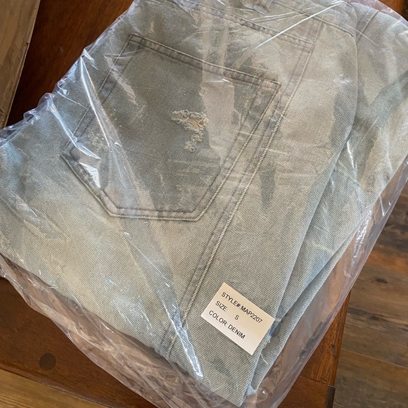 NWT Sold out at “Three Birds Nest “ Aaron and Amber Jumpsuit/ Overalls - Picture 7 of 9